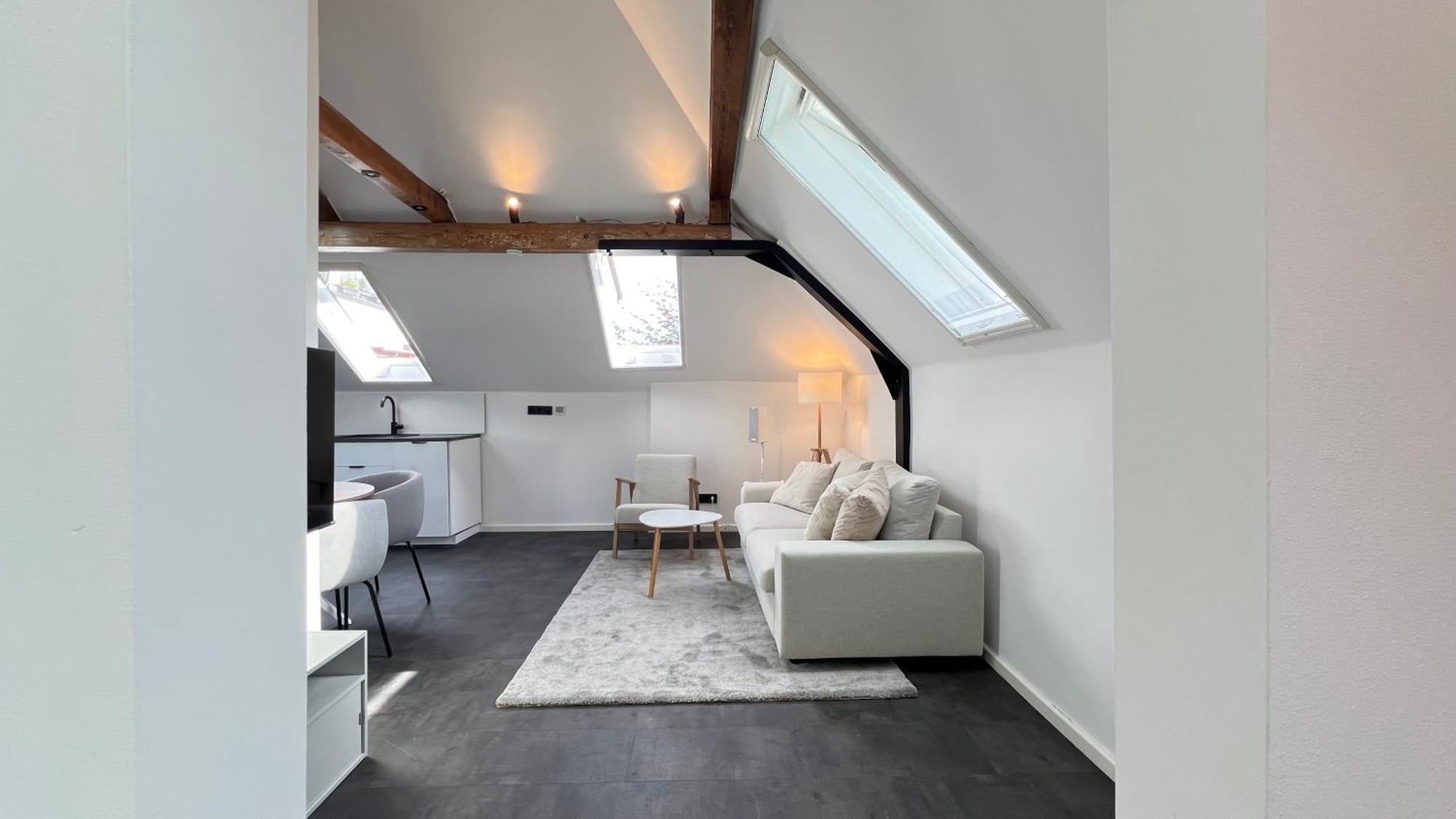 Ludwigshome - Zentrale Lage, Luxusbad, Workspace, Klima Ludwigsburg Esterno foto