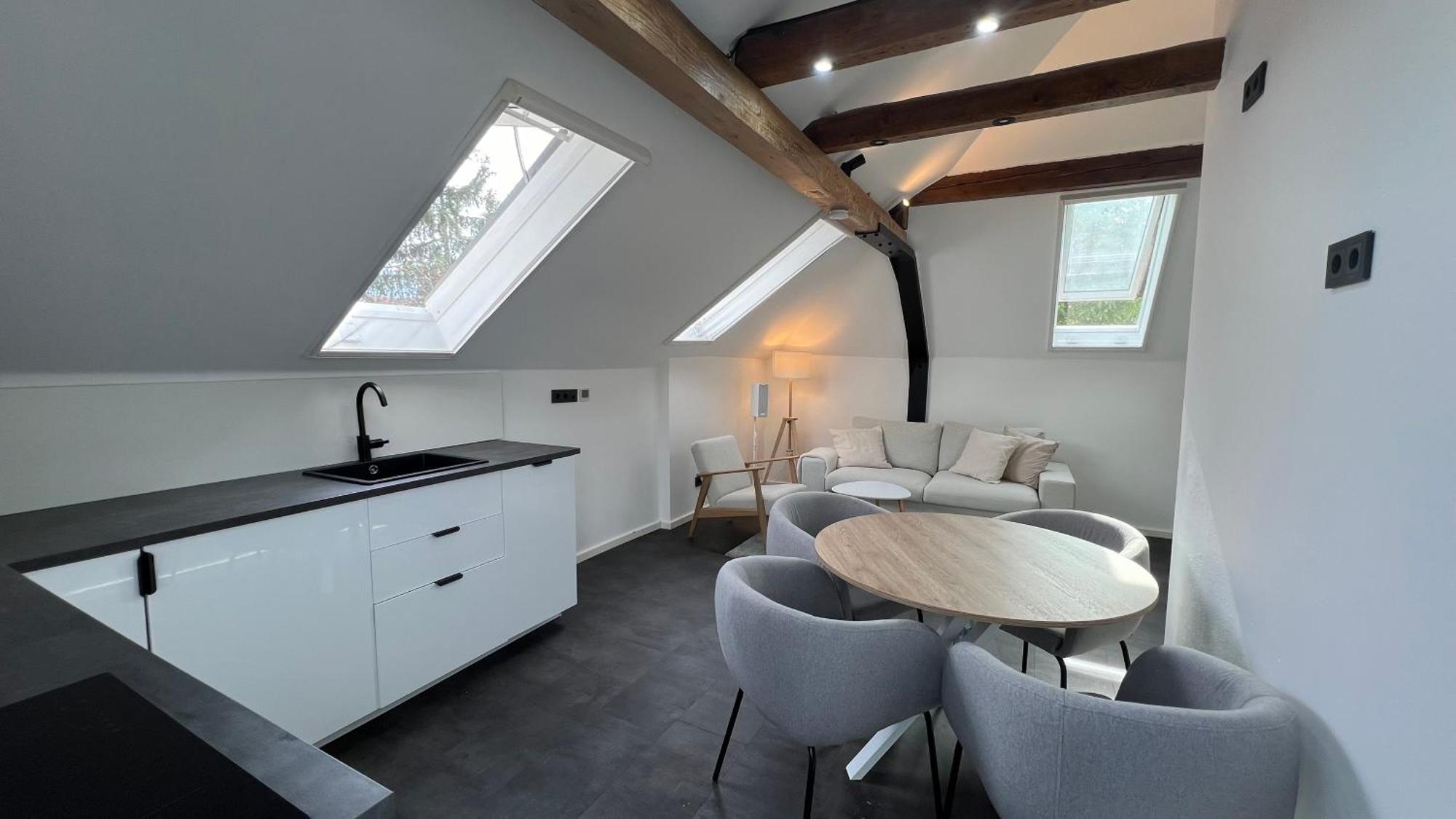Ludwigshome - Zentrale Lage, Luxusbad, Workspace, Klima Ludwigsburg Esterno foto