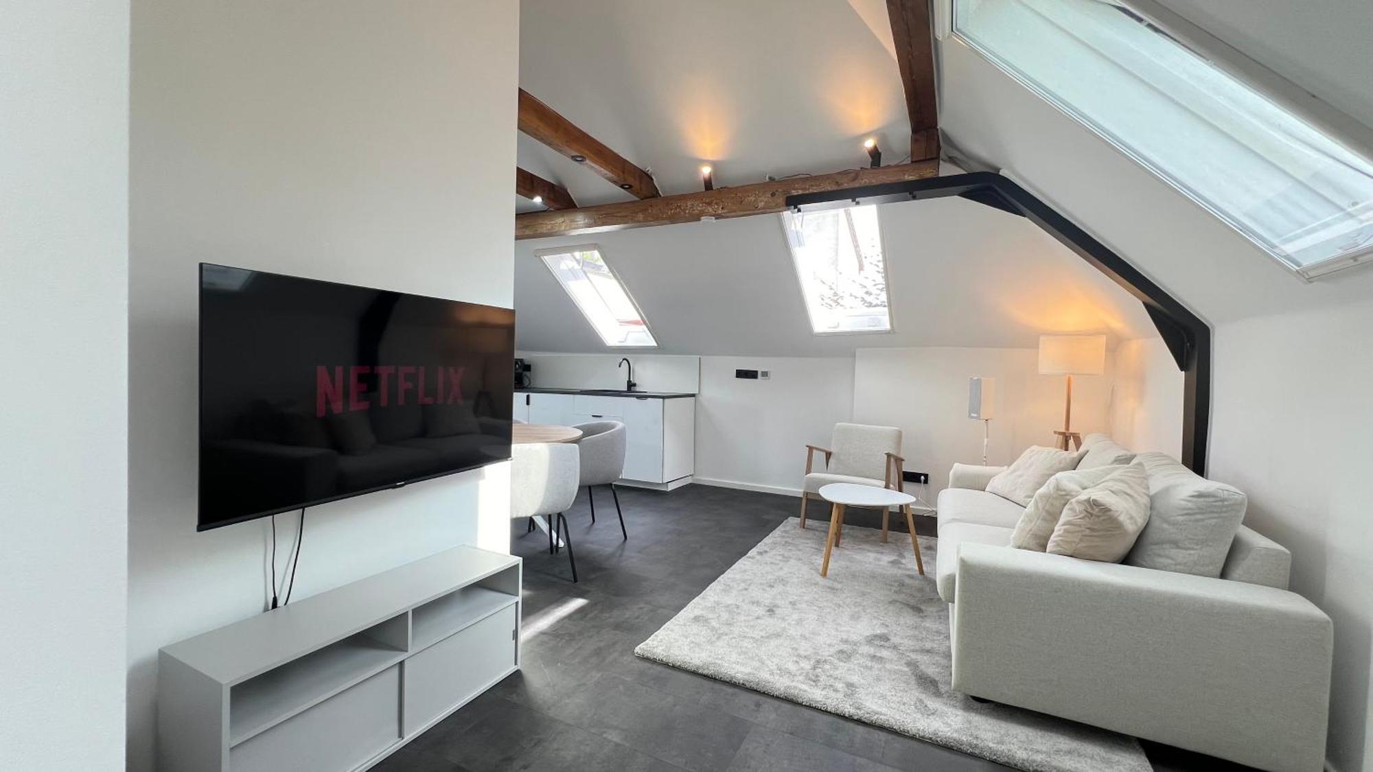 Ludwigshome - Zentrale Lage, Luxusbad, Workspace, Klima Ludwigsburg Esterno foto
